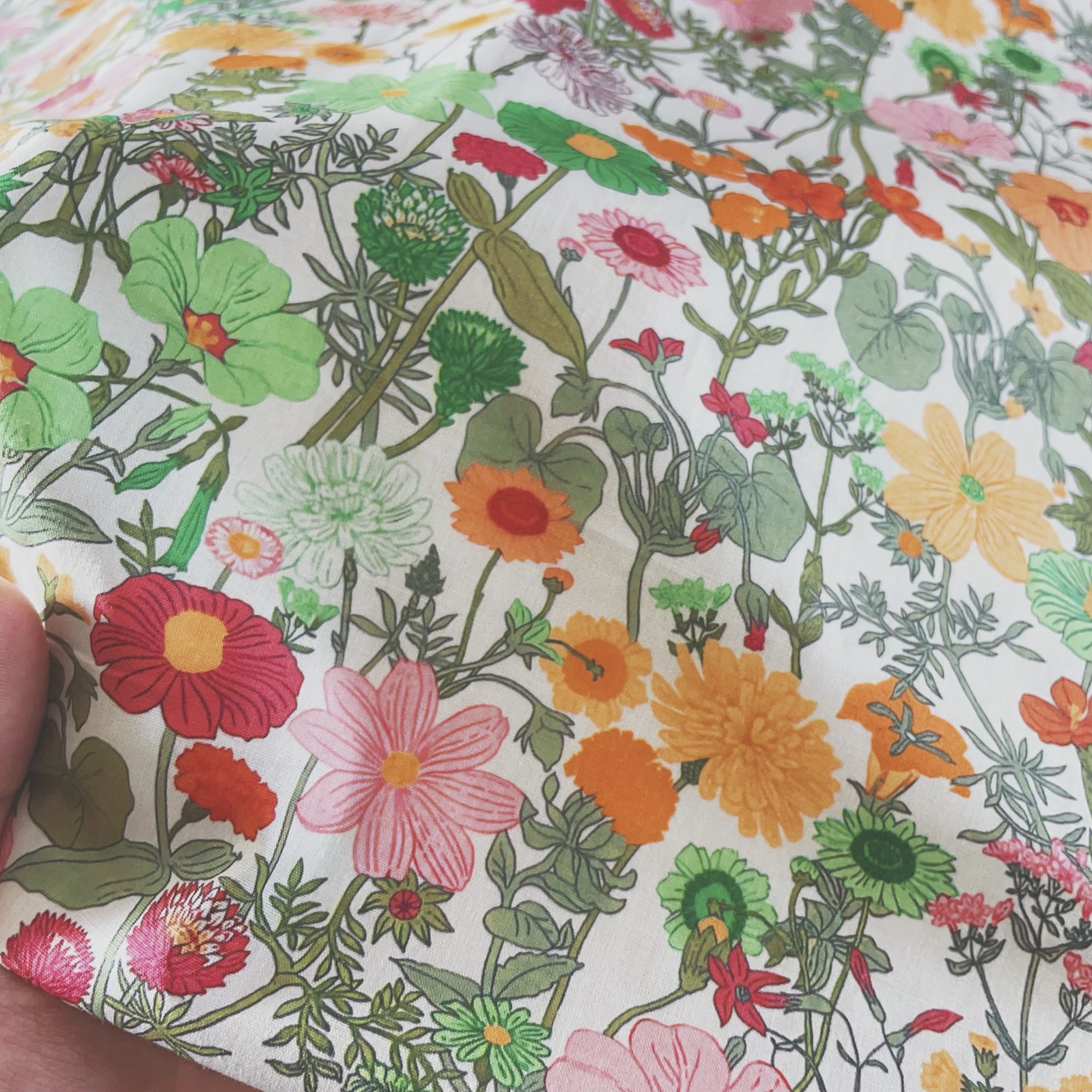 Vintage Floral Printed Cotton  – Is Sewing A Textile Craft Bewertung und Preis